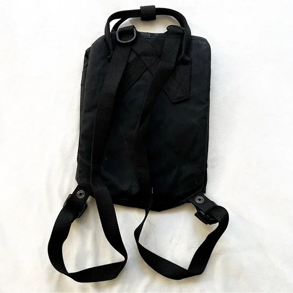 Fjallraven Kånken Mini Backpack in Black - Picture 3 of 3
